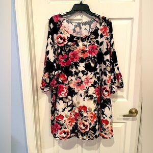 3/4 sleeve floral tunic